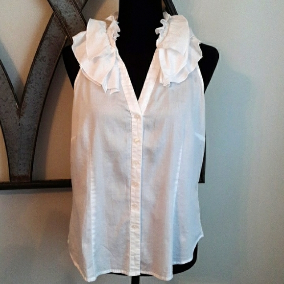 SUNNY LEIGH Light Cotton Sleeveless Ruffled Collar Fitted Blouse - Picture 1 of 12